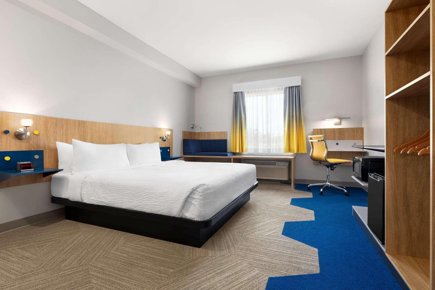 Microtel Inn Suites By Wyndham Lac-Mégantic Exterior foto